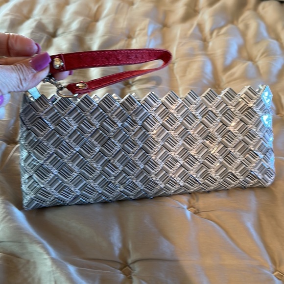 Nahui Ollin Wristlet, 8.5 X 4 X 1 - Picture 4 of 5